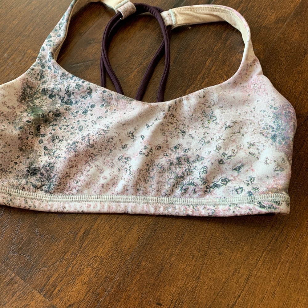 Lululemon size 2 marbles sports bra